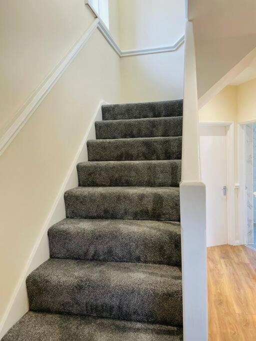 Superb And Comfortable 3Bd Home In 达格纳姆 外观 照片